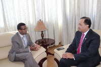 وزيرا الصحة والعمل والشؤون الاجتماعية الإثيوبيان يجتمعان مع سفير قطر