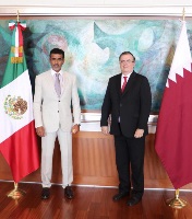 سفارة دولة قطر تقدم شحنة مساعدات طبية إلى المكسيك