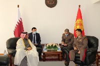 رئيس الأركان العامة للقوات المسلحة القيرغيزية يجتمع مع سفير قطر