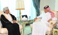 Minister of State for Foreign Affairs Meets Delegation from Omani Foreign Ministry