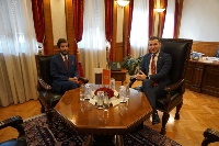 رئيس البرلمان في مونتينيغرو يجتمع مع سفير دولة قطر