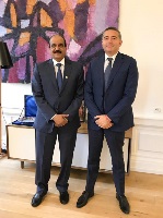 وزير السياحة والبيئة الألباني يجتمع مع سفير دولة قطر 