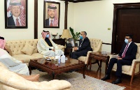 وزير الداخلية الأردني يجتمع مع سفير دولة قطر