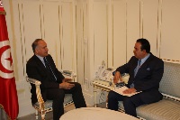 وزير التربيــــة التونسي يجتمع مع سفير قطر 