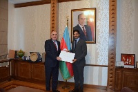 وزير خارجية اذربيجان يتسلم نسخة من أوراق اعتماد سفير قطر