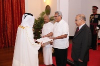الرئيس السريلانكي يتسلم أوراق اعتماد سفير دولة قطر