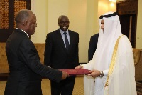 رئيس جمهورية تنزانيا المتحدة يتسلم أوراق اعتماد سفير دولة قطر