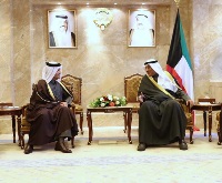 رئيس مجلس الوزراء الكويتي يجتمع مع نائب رئيس مجلس الوزراء وزير الخارجية