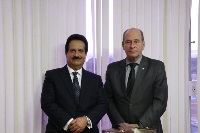 وزير الدفاع البرازيلي يجتمع مع سفير دولة قطر