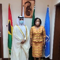 وزيرة الخارجية والتكامل الإقليمي في جمهورية غانا تجتمع مع سفير دولة قطر