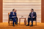 نائب رئيس مجلس الوزراء وزير الخارجية يجتمع مع رئيس الرابطة البرلمانية اليابانية للصداقة مع دولة قطر