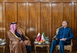 نائب رئيس مجلس الوزراء وزير الخارجية يجتمع مع وزير الخارجية الإيراني
