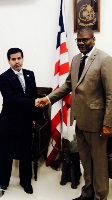 وزير خارجية جمهورية ليبيريا يجتمع مع القائم بالأعمال القطري