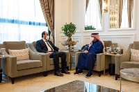 نائب رئيس مجلس الوزراء وزير الخارجية يجتمع مع رئيس الائتلاف الوطني السوري