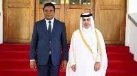 رئيس وزراء تنزانيا يجتمع مع سفير دولة قطر