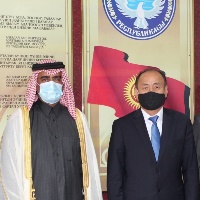 وزير الصحة بالجمهورية القيرغيزية يجتمع مع سفير دولة قطر