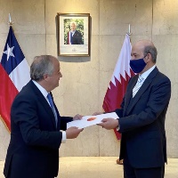 سفير تشيلي لدى الأرجنتين يتسلم نسخة من أوراق اعتماد سفير دولة قطر
