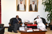 مدير المعهد الدبلوماسي بوزارة الخارجية يجتمع مع السفير الاريتري