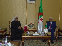 وزير العدل الجزائري يجتمع مع سفير دولة قطر