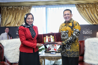 Speaker of Indonesian People's Consultative Assembly Meets Qatar's Ambassador