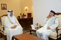 حاكم ولاية مهراشترا بالهند يجتمع مع القنصل العام لدولة قطر في مومباي 