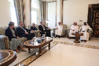 نائب رئيس مجلس الوزراء وزير الخارجية يجتمع مع وفدين من البرلمان البريطاني وكبار موظفي الكونغرس الأمريكي