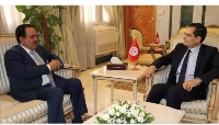 وزير الشؤون الخارجية التونسي يجتمع مع سفير دولة قطر