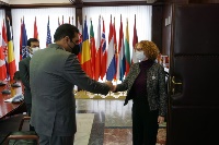 وزيرة دفاع جمهورية مقدونيا الشمالية تجتمع مع القائم بالأعمال القطري 