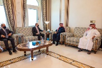 نائب رئيس مجلس الوزراء وزير الخارجية يجتمع مع نائب رئيس الوزراء ووزير الخارجية وشؤون المغتربين الأردني