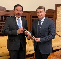 مساعد الرئيس الروسي يجتمع مع سفير دولة قطر