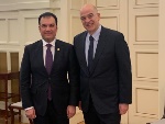 وزير الخارجية اليوناني يجتمع مع سفير دولة قطر