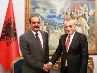 رئيس البرلمان الألباني يجتمع مع سفير قطر