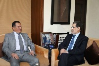رئيس الحكومة المغربية يجتمع مع سفير قطر