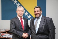 وزير الأمن في البوسنة والهرسك يجتمع مع سفير قطر 