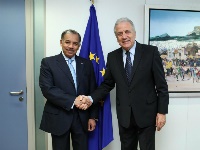 سفير قطر يجتمع مع مسؤول أوروبي 