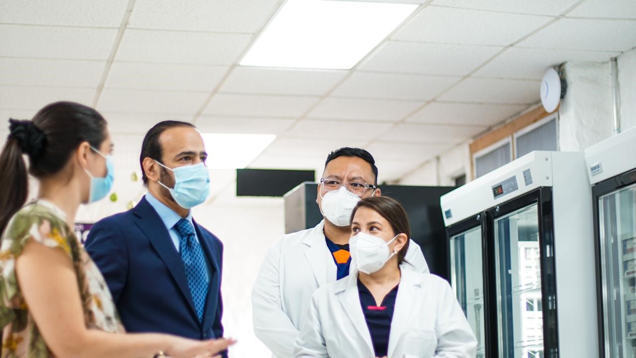 Qatar Embassy Delivers New Medical Equipment to El Salvador