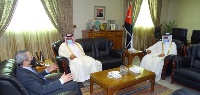 وزير التعليم العالي والبحث العلمي الأردني يجتمع مع سفير دولة قطر