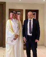 وزير الاقتصاد الرقمي والريادة الأردني يجتمع مع سفير دولة قطر
