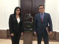 نائبة رئيس جمهورية فنزويلا تجتمع مع سفير قطر