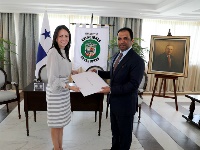 Panama's Vice-Foreign Minister Receives Copy of Credentials of Qatar's Ambassador