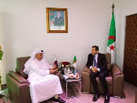 وزير التجارة الجزائري يجتمع مع سفير قطر 