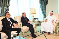وزير الدولة للشؤون الخارجية يجتمع مع مجموعة الصداقة الفرنسية ودول الخليج في مجلس الشيوخ الفرنسي