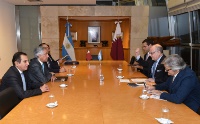 وزير الدولة للشؤون الخارجية يجتمع مع وزير خارجية الأرجنتين