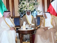 أمير الكويت يستقبل سعادة وزير الخارجية